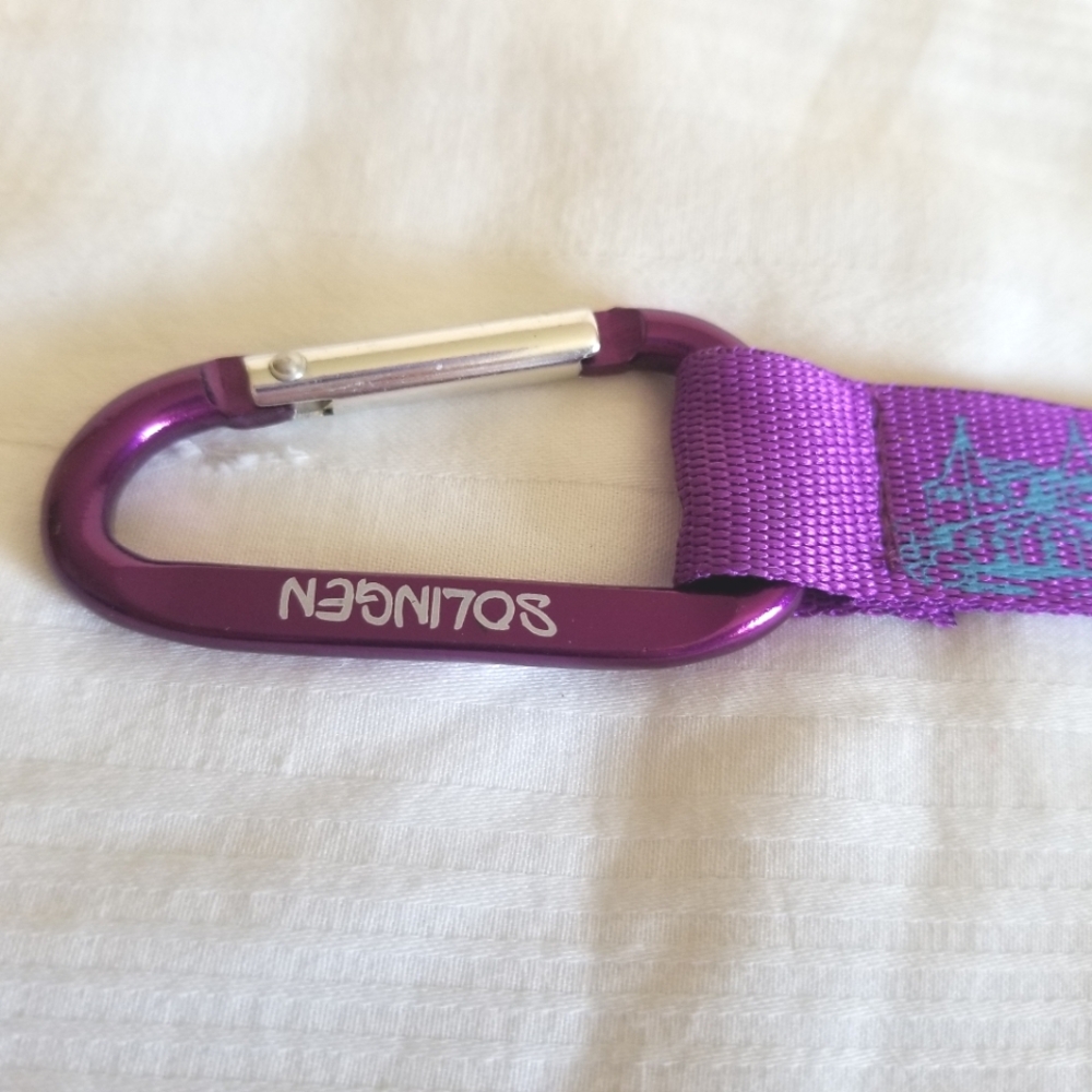 Robin Ruth New York Solingen Keychain - Picture 2 of 4